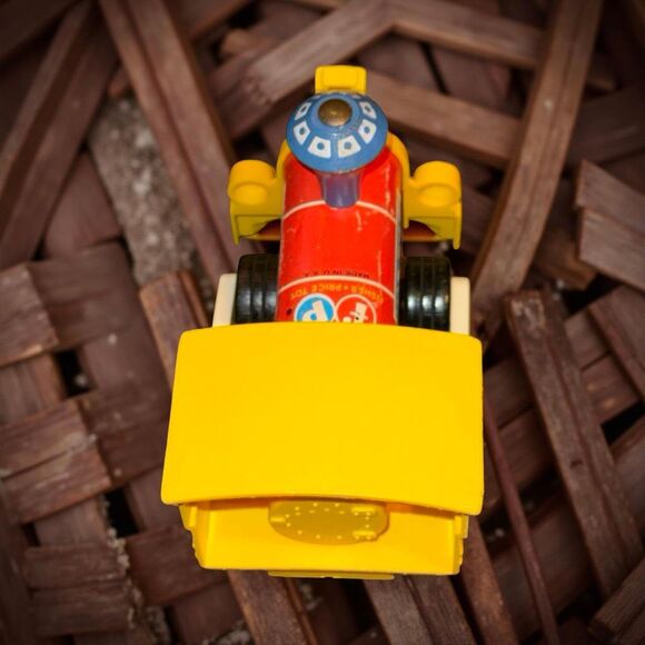 Vintage 1964 Fisher Price TOOT TOOT TRAIN #643 Wood & Plastic Pull Toy - Picture 5 of 7